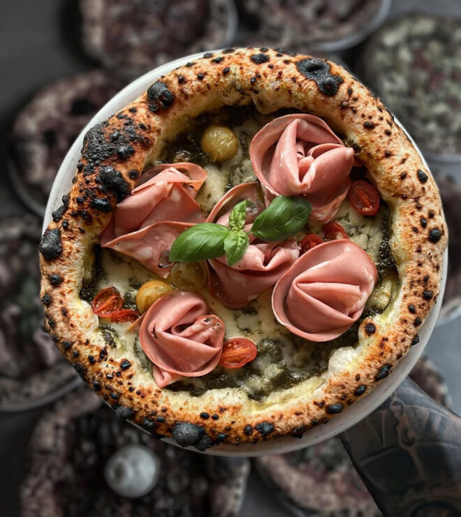 basilico_e_mortadella_palec_do_budki_pizza